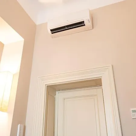 Crocetta Turandot One Bed 1st Floor - Mirable Pm