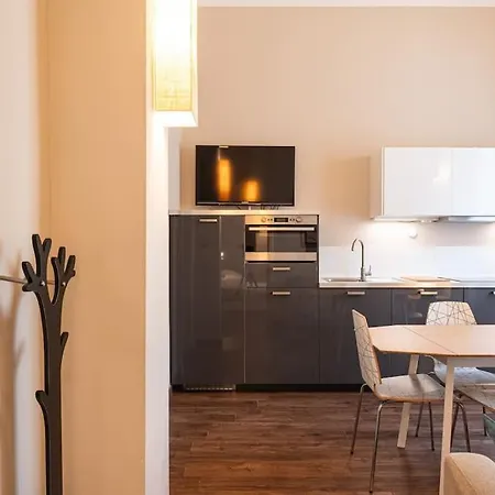 Crocetta Turandot One Bed 1st Floor - Mirable Pm Apartamento *