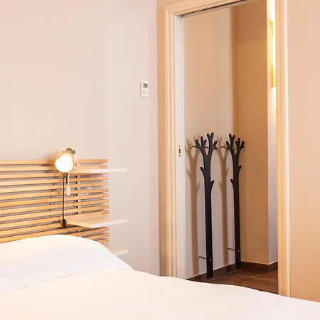 Crocetta Turandot One Bed 1st Floor - Mirable Pm Milão