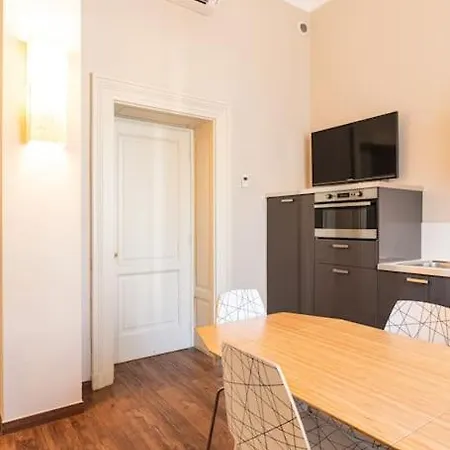 Crocetta Turandot One Bed 1st Floor - Mirable Pm Milan